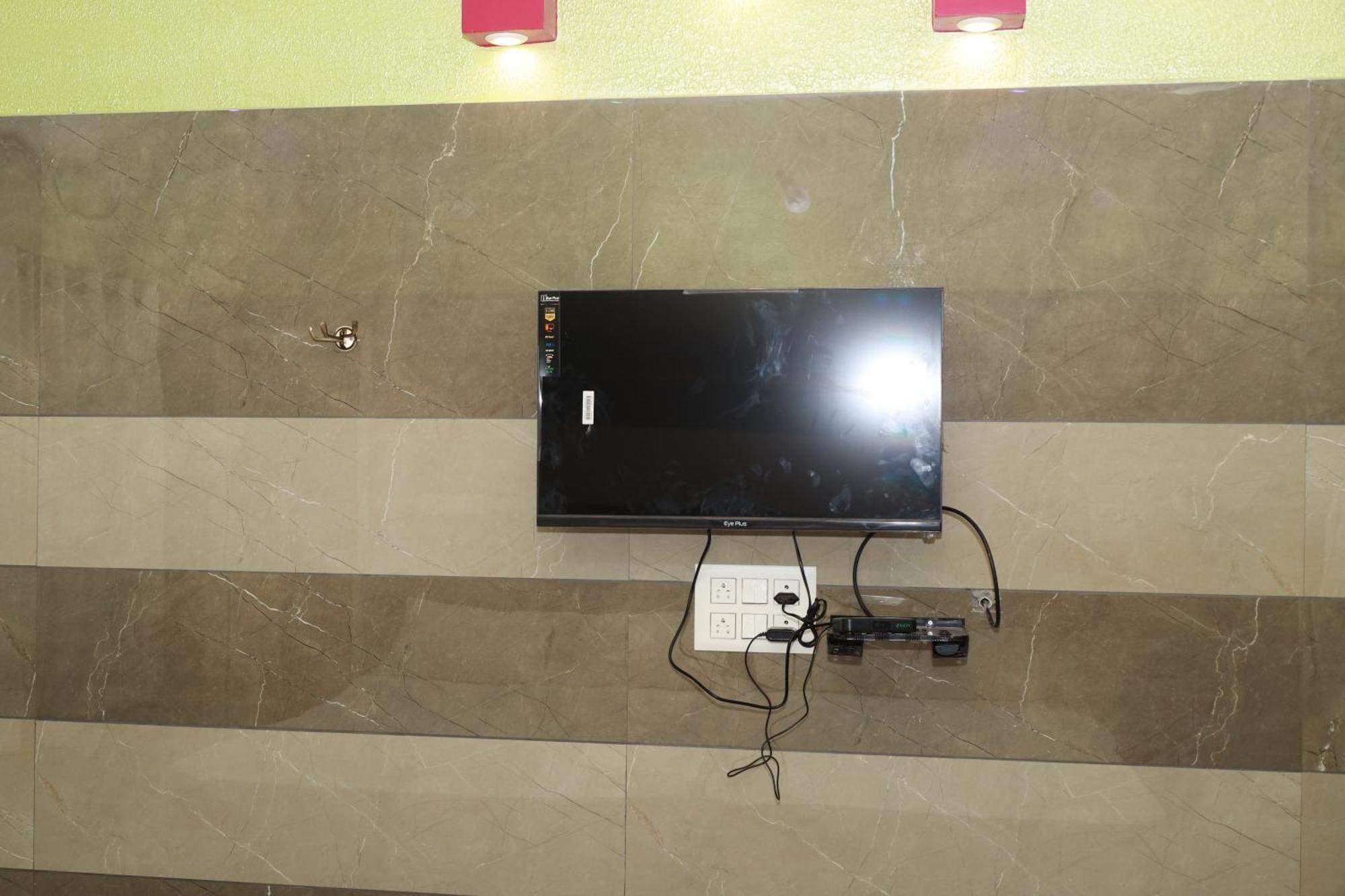 Rv Residency Hotel Wodapatti Kültér fotó